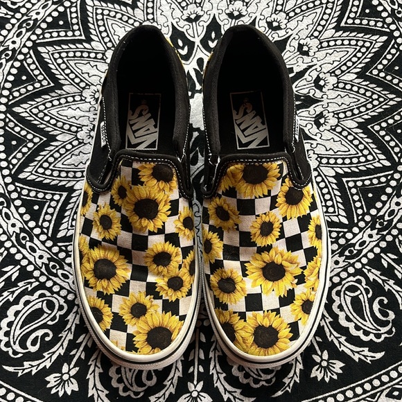Vans - Picture 6 of 6